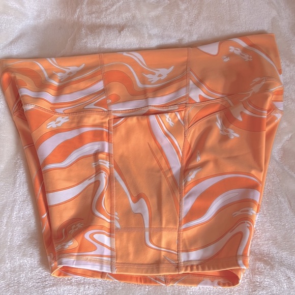 FABLETICS 🏃♀️HIGH WAIST 2 HIP POCKET WORK OUT RUN YOGA GYM SHORTS W39-42” XXL - Picture 4 of 9